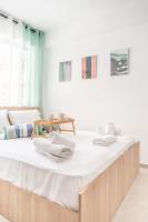 Posteľ alebo postele v izbe v ubytovaní Renovated Studio near Downtown