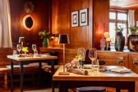 Jídlo v hotelu nebo okolí