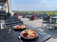 Jídlo v hotelu nebo okolí