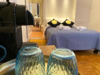 Ein Bett oder Betten in einem Zimmer der Unterkunft Canal Hideaway