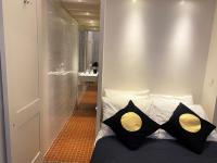 Ein Bett oder Betten in einem Zimmer der Unterkunft Canal Hideaway