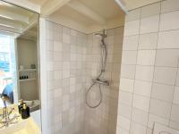 Ein Badezimmer in der Unterkunft Canal Hideaway