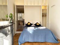 Ein Bett oder Betten in einem Zimmer der Unterkunft Canal Hideaway