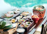 旅館の敷地内または近くでの食事または食べ物