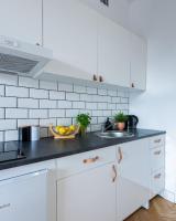 Kuchyňa alebo kuchynka v ubytovaní Wspólna 54A - Red - Good Apartments