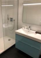 Łazienka w obiekcie Elégant appartement dans le quartier Concorde à Paris