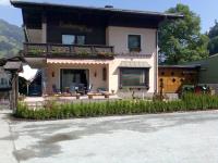 Budynek, w którym mieści się apartament