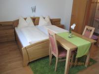Łóżko lub łóżka w pokoju w obiekcie Sixtl, Landhaus