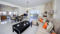Posezení v ubytování Protaras Holiday Villa 196