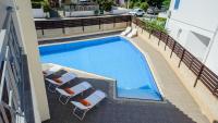 Bazén v ubytování Protaras Holiday Villa 196 nebo v jeho okolí