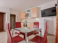 Kuchyňa alebo kuchynka v ubytovaní Apartments Villa Slavica