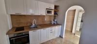 Kuchyňa alebo kuchynka v ubytovaní Family Apartment in Dramalj (Crikvenica)