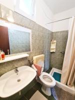 Kúpeľňa v ubytovaní Apartments and rooms by the sea Zaglav, Dugi otok - 8170