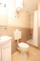 Kúpeľňa v ubytovaní Apartments by the sea Sali, Dugi otok - 8174