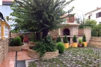 Ogród w obiekcie Apartment Preko 8384c