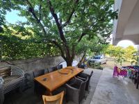 Vonkajšia záhrada v ubytovaní Apartments by the sea Dobropoljana, Pasman - 8198
