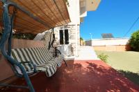 Balkón alebo terasa v ubytovaní Apartment Arbanija 8651d