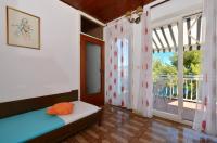 Balkón alebo terasa v ubytovaní Apartment Arbanija 8651d