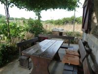 Vonkajšia záhrada v ubytovaní Secluded house with a parking space Podhumlje, Vis - 13984