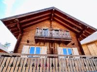 Balkon lub taras w obiekcie Chalet cosy au cœur du Dévoluy avec vue magnifique