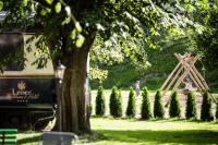 Vonkajšia záhrada v ubytovaní Hotel Lener