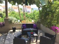Vonkajšia záhrada v ubytovaní Apartments by the sea Orebic, Peljesac - 11450