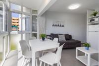 Kuchyň nebo kuchyňský kout v ubytování Modern apartment in Las Americas