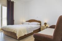 Poste&#x13E; alebo postele v izbe v ubytovan&iacute; Apartments by the sea Zuronja, Peljesac - 14095