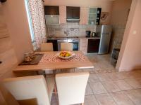 Kuchyň nebo kuchyňský kout v ubytování Apartments by the sea Rab - 14515