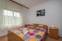 Posteľ alebo postele v izbe v ubytovaní Apartments with a parking space Slatine, Ciovo - 16731