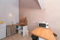 Kuchyňa alebo kuchynka v ubytovaní Apartments with a parking space Brela, Makarska - 16596
