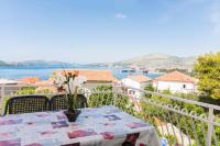 Plán poschodí v ubytovaní Family friendly apartments with a swimming pool Okrug Gornji, Ciovo - 16893