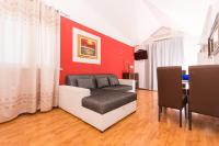 Plán poschodí v ubytovaní Family friendly apartments with a swimming pool Okrug Gornji, Ciovo - 16893