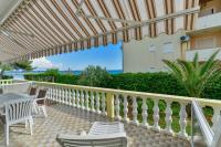 Balkon lub taras w obiekcie Apartments by the sea Vir - 18590
