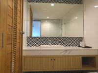 Koupelna v ubytování Sann Boutique Hotel