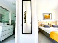 Postel nebo postele na pokoji v ubytování PAOLA Comfort Apartment