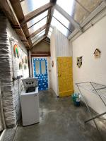 Część wypoczynkowa w obiekcie Maison spacieuse authentique proche St Malo Rennes, bienvenue à la Casa Cozumel