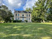 Vonkajšia záhrada v ubytovaní Chateau du Grand Lucay