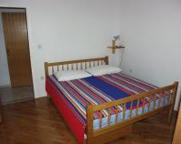 Postel nebo postele na pokoji v ubytování Apartments by the sea Drage, Biograd - 851