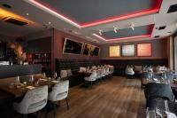 Restaurace v ubytování Qube Hotel Bergheim