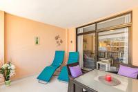 Część wypoczynkowa w obiekcie AirCon Lovely 2 bedroom apartment close to Ocean