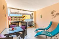 Część wypoczynkowa w obiekcie AirCon Lovely 2 bedroom apartment close to Ocean