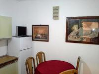 Kuchyňa alebo kuchynka v ubytovaní Apartments by the sea Zubovici, Pag - 4125