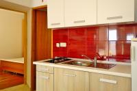 Kuchyňa alebo kuchynka v ubytovaní Apartments by the sea Zubovici, Pag - 4125