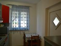 Kuchnia lub aneks kuchenny w obiekcie Apartments by the sea Stara Novalja, Pag - 4106