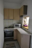 Kuchnia lub aneks kuchenny w obiekcie Apartments by the sea Stara Novalja, Pag - 4106