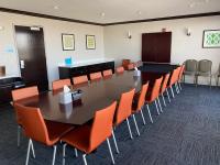 Holiday Inn Express & Suites Albuquerque Historic Old Town by IHGにあるビジネスエリアまたは会議室