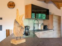 Kuchnia lub aneks kuchenny w obiekcie AlmApARTment Mauterndorf Pichl 9-5