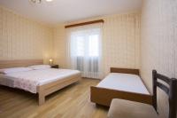 Posteľ alebo postele v izbe v ubytovaní Apartments by the sea Brodarica, Sibenik - 5736