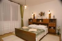 Posteľ alebo postele v izbe v ubytovaní Seaside holiday house Podgora, Makarska - 4331